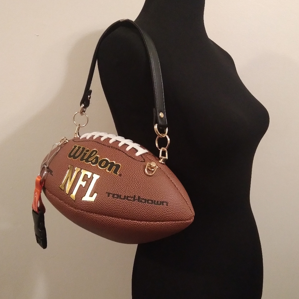 HANDMADE Football Purse (GO BEARS) 🏈 - Picture 5 of 17